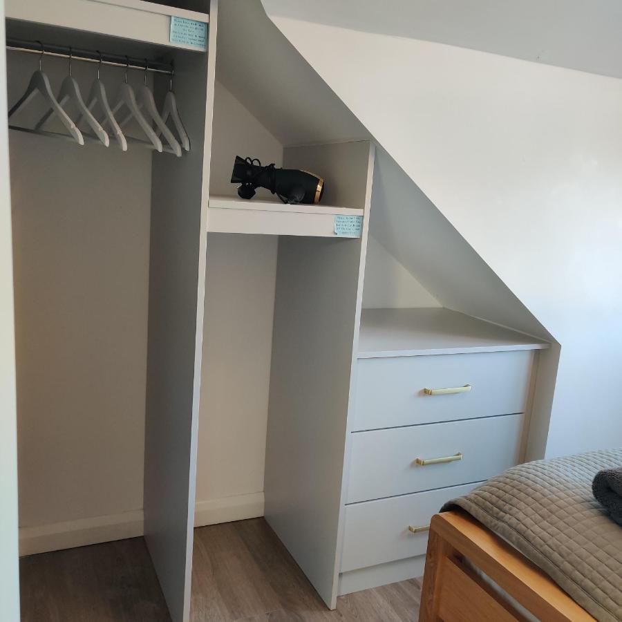 Delightful & Picturesque Modern Detached Apartment, Next To Chester Zoo, Near Park And Ride To City Centre Extérieur photo